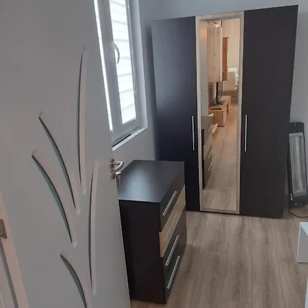 Kumanovo Apartment *
